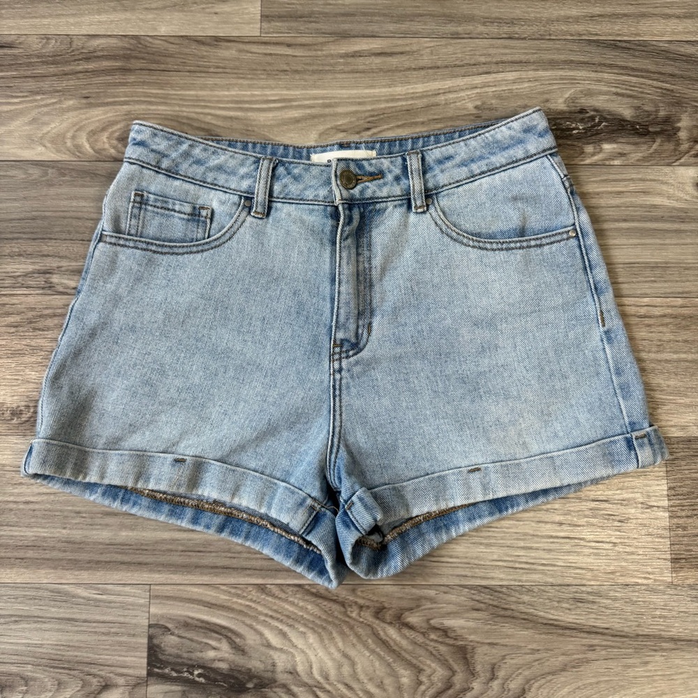 Pacsun Mom  Cuffed Denim Short 100% Cotton Light Wash Size 28